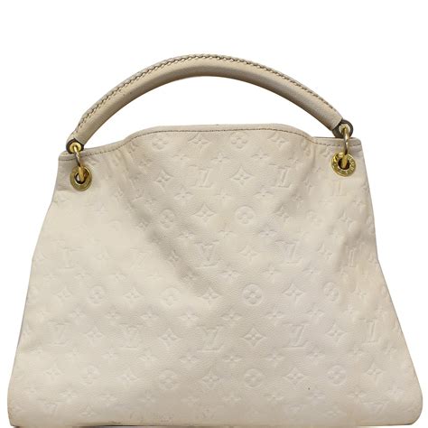 louis vuitton beige shoulder bag.